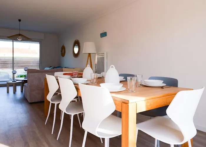 Tres Belle Maison Familiale - La Chaume - Proche Marais Hébergement de vacances *