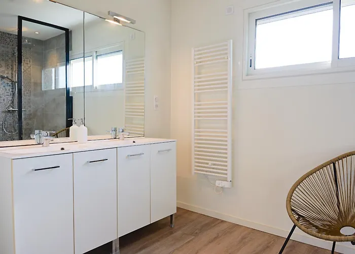 Tres Belle Maison Familiale - La Chaume - Proche Marais Hébergement de vacances *